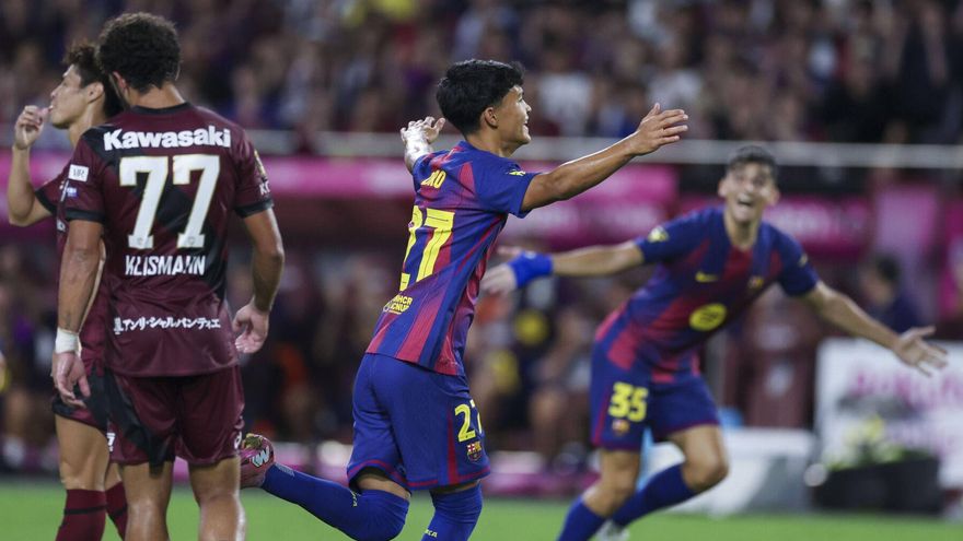 Dro festeja el tercer gol del Barça ante el Vissel.