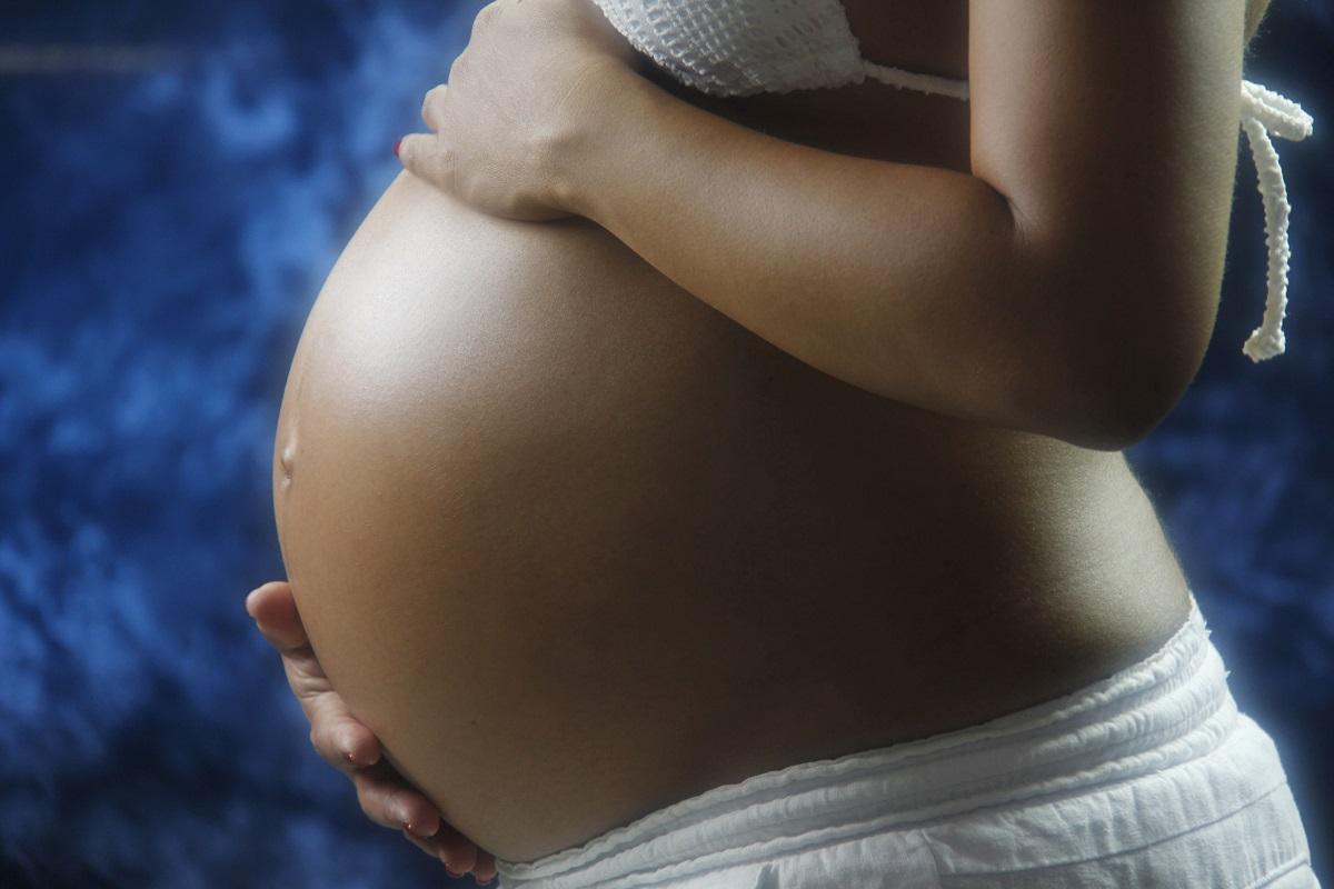 El embarazo puede ser una etapa difícil para las encías.