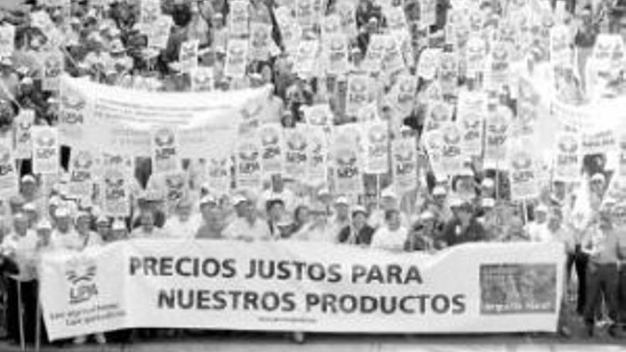 Protesta para exigir precios justos