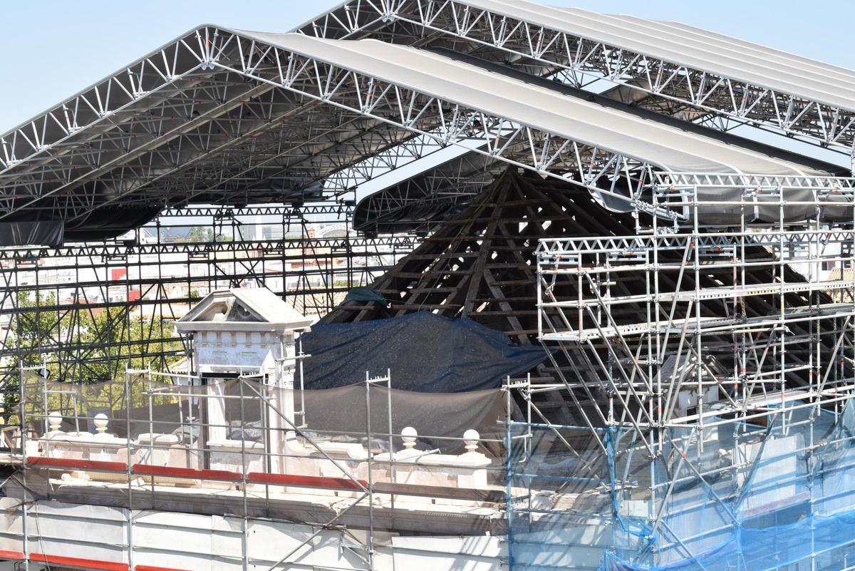 Obras en el techo de la iglesia de San Hermenegildo