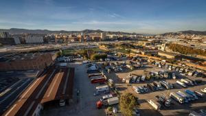 La actual isla de naves y aparcamiento de vehículos de La Sagrera.