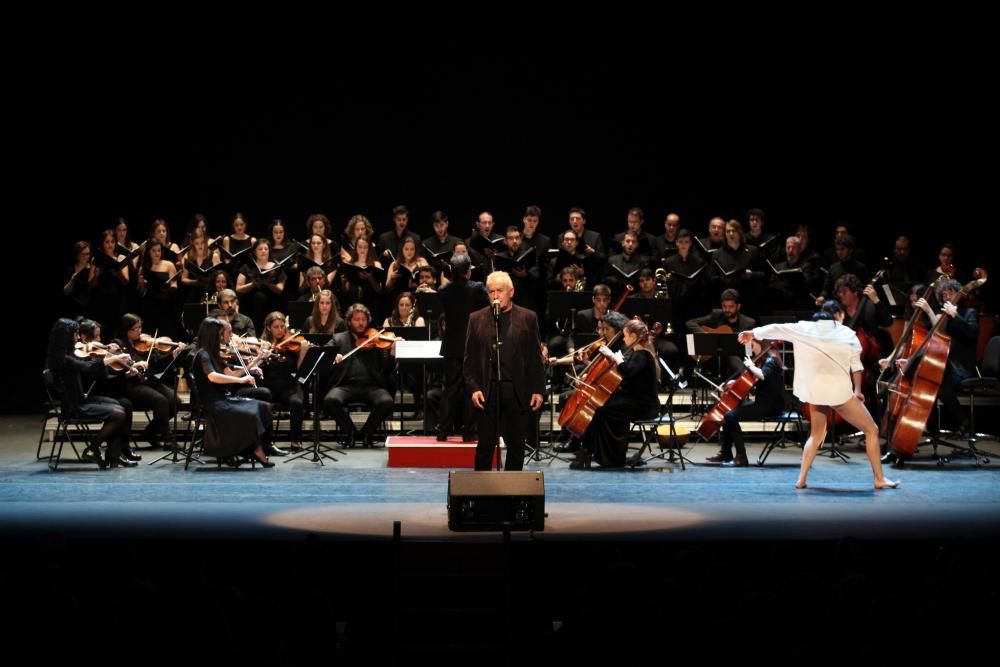 Actuación en el Jovellanos de Víctor Manuel con  la Orquesta de Siero, "El León de Oro", Dana Raz y Andreas Prittwitz