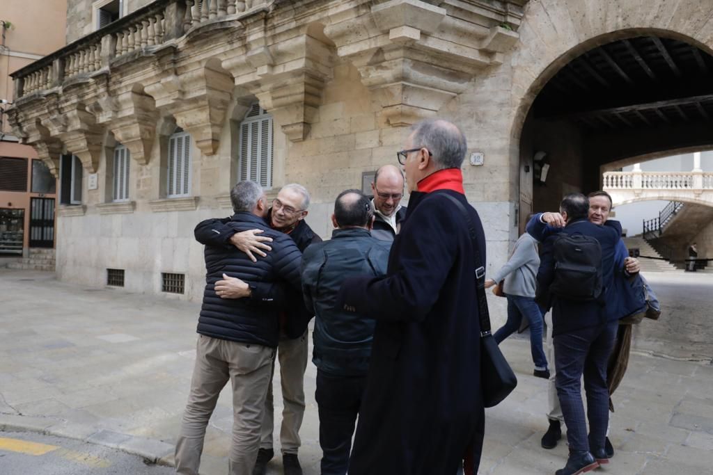 La euforia de los acusados en el caso Cursach tras quedar el juicio visto para sentencia