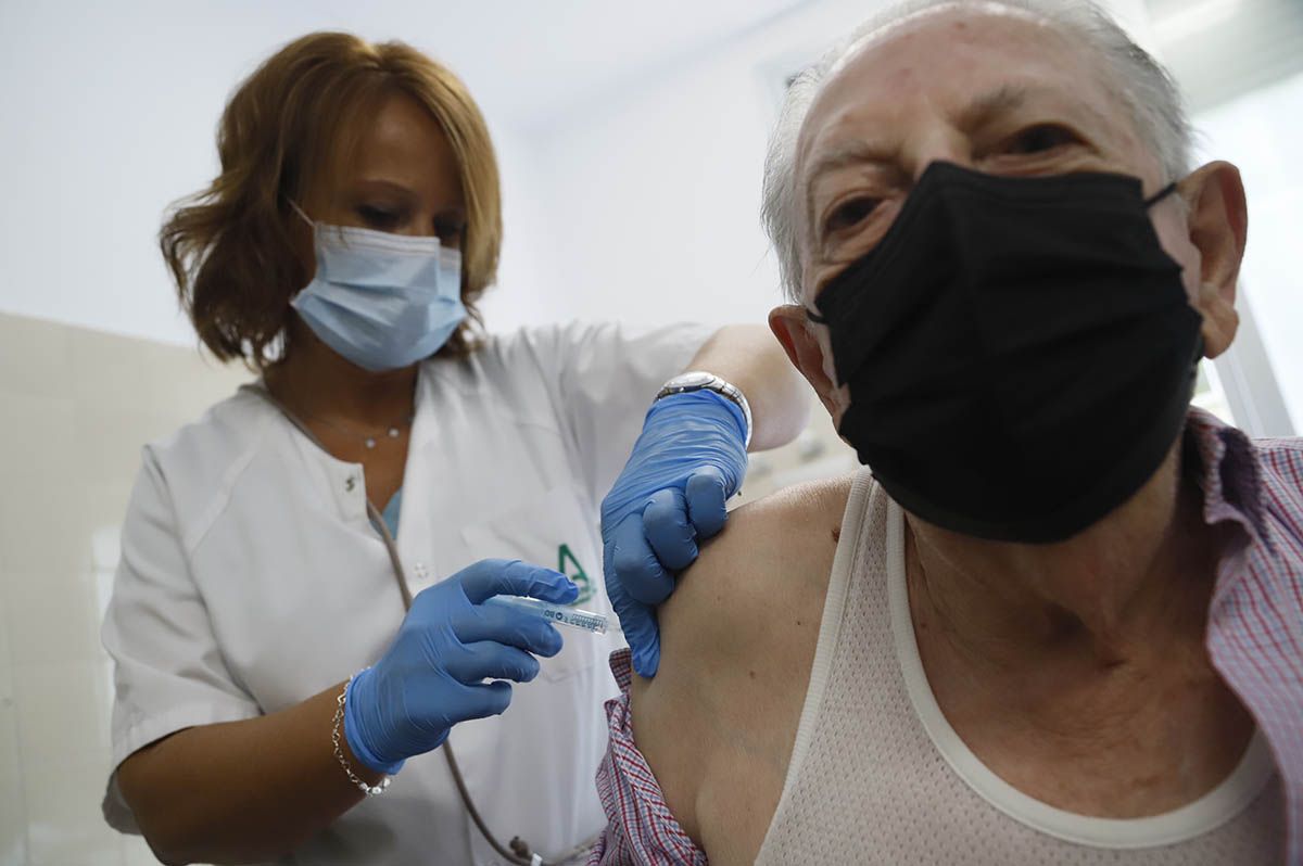 Vacunación en el Centro de Salud de Fuensanta