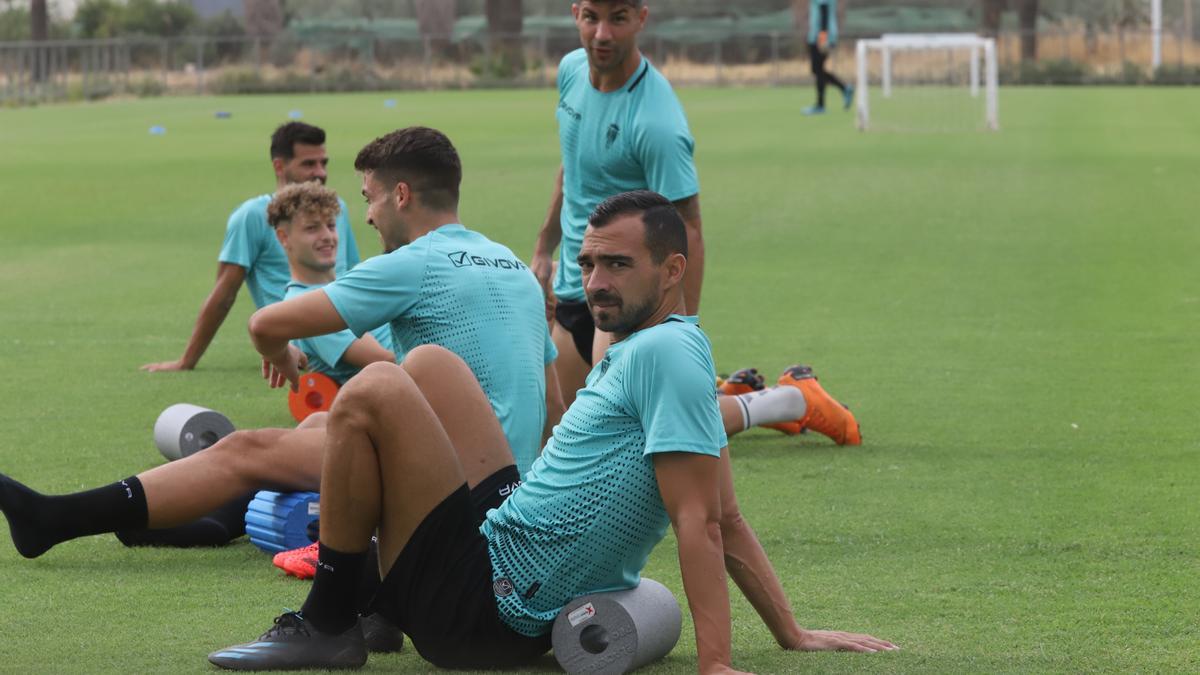 Miguel de las Cuevas, tras un entrenamiento del Córdoba CF, esta temporada.