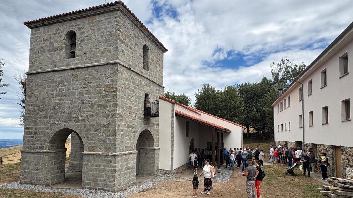 Santuario del Acebo.