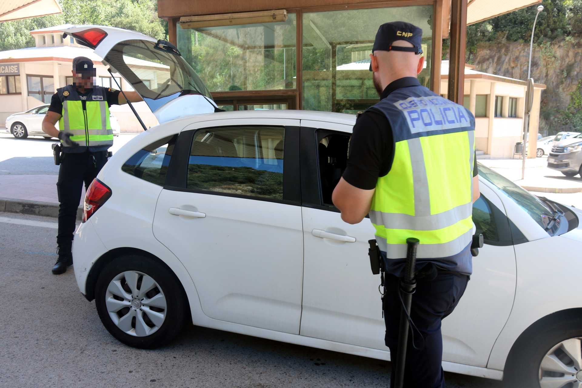 La policia reforça la frontera gironina amb França arran de la cimera de l'OTAN