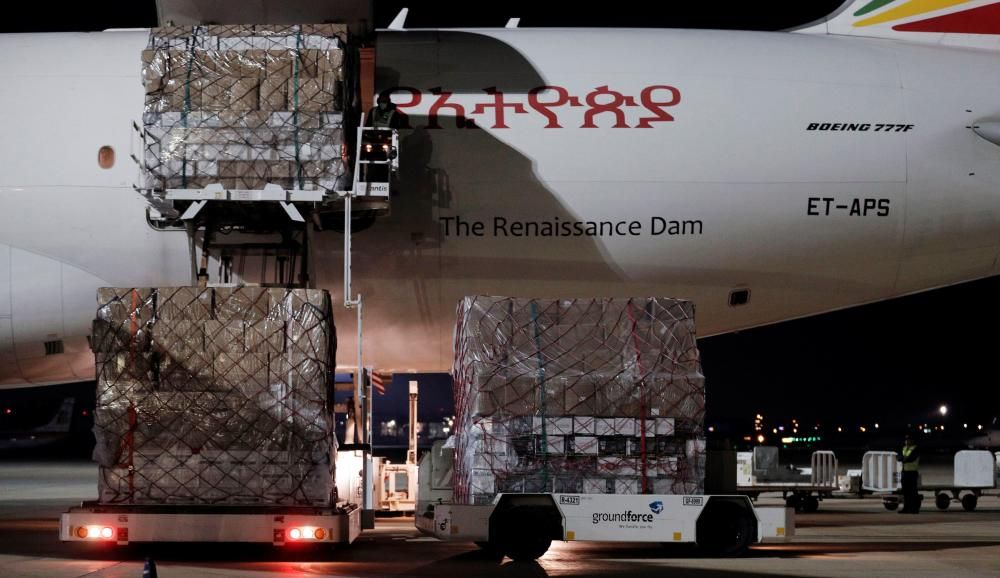 Llega un quinto avión de la "Ruta de la Seda" del Consell con 76 toneladas de material sanitario