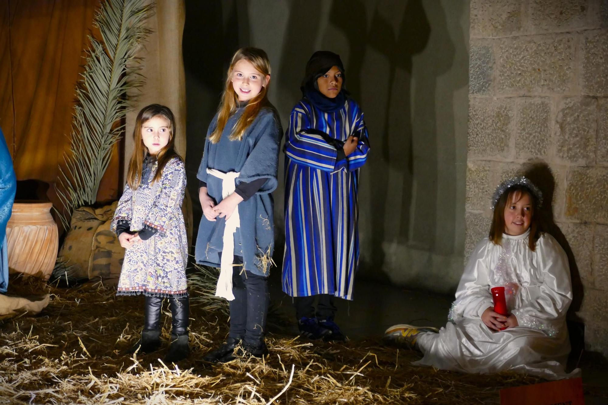 Èxit d'assistència al Pessebre Vivent de l'Església de Sant Pere de Figueres