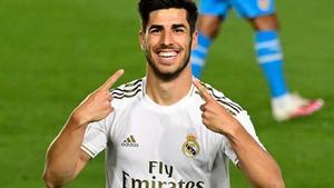 El madridista Asensio celebra su primer gol después de diez meses sin jugar por lesión.