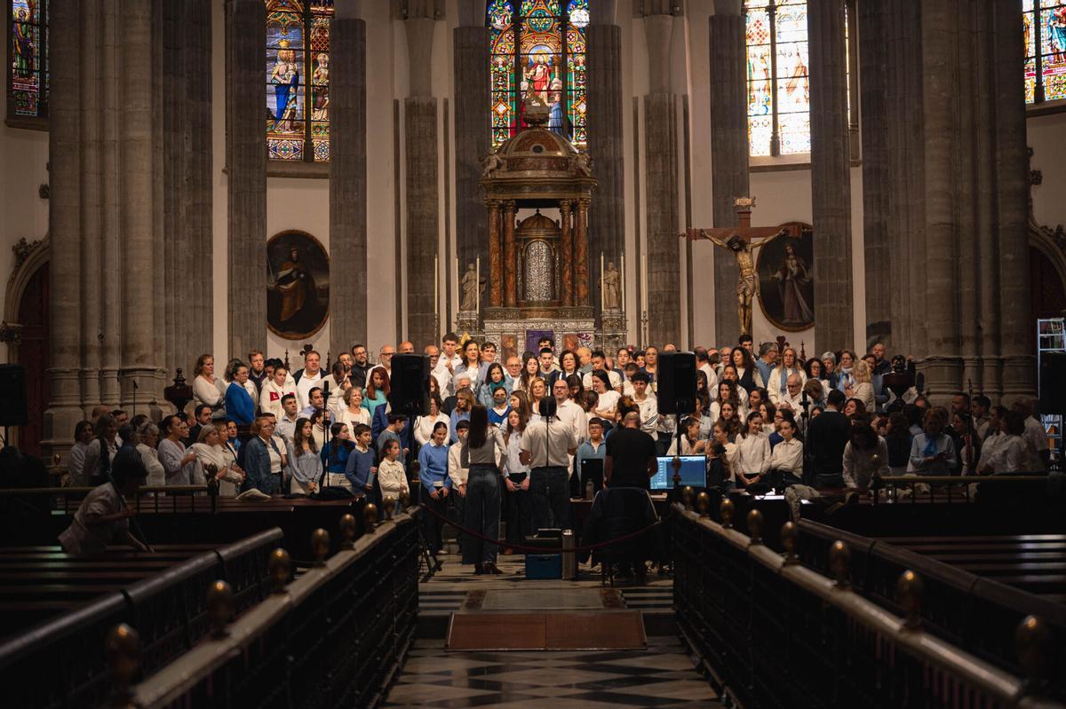 Grabación en la Catedral de La Laguna del himno para la visita del Papa a España