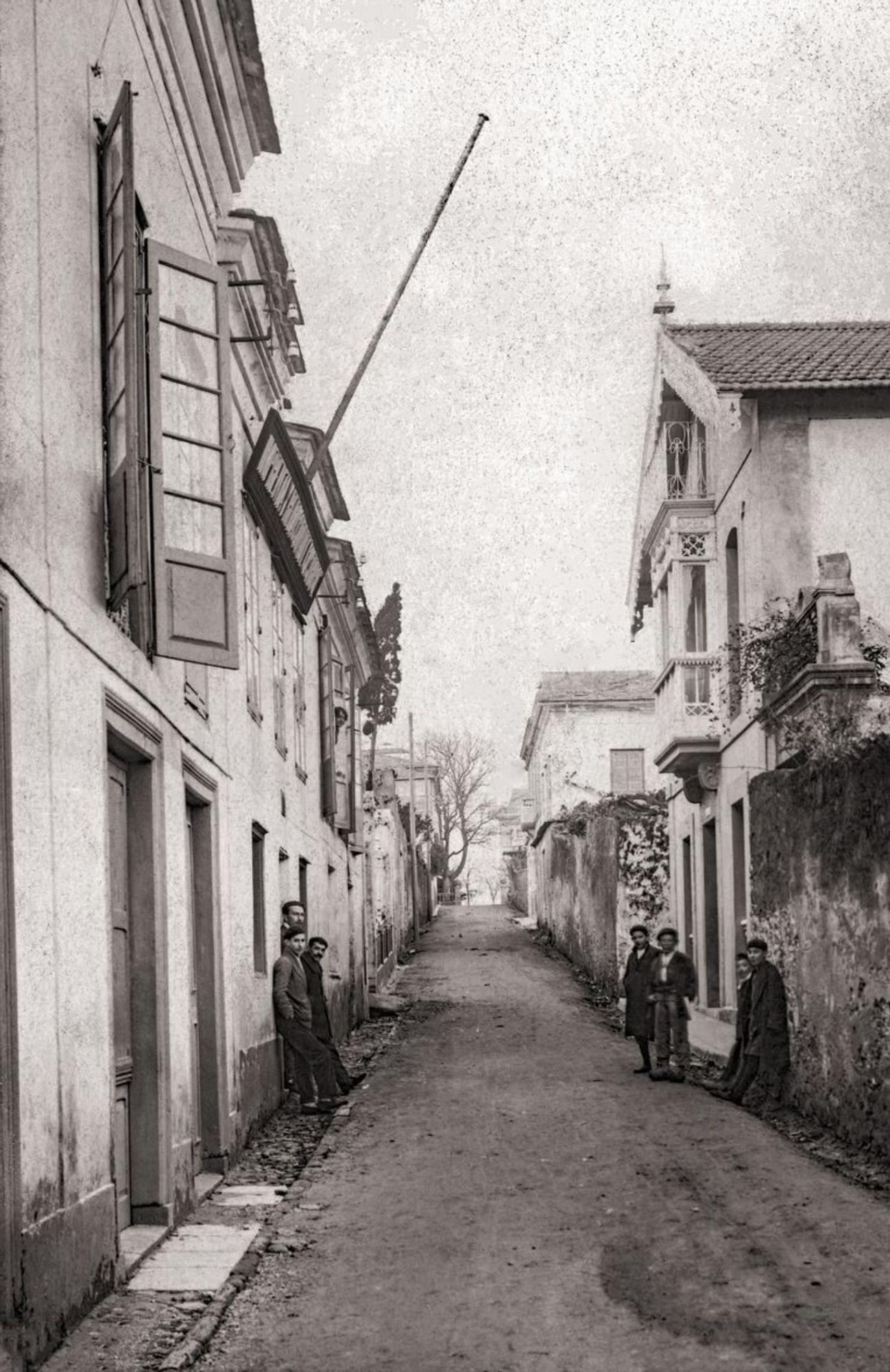 Detalle de la calle Vijande, en pleno centro de la villa castropolense.  