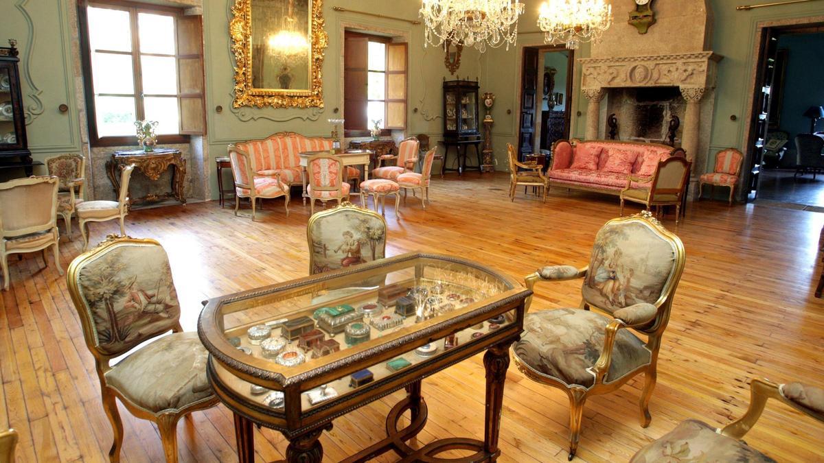 Uno de los salones del pazo de Meirás