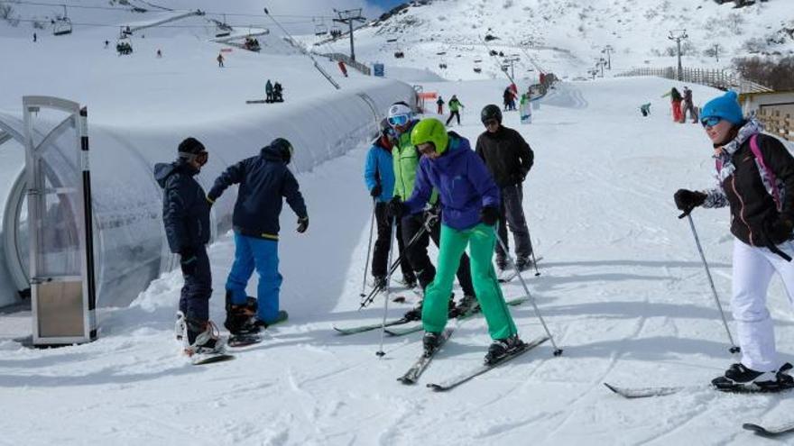 Las estaciones de esquí ganaron esta temporada un 52% de usuarios, superando los 122.000