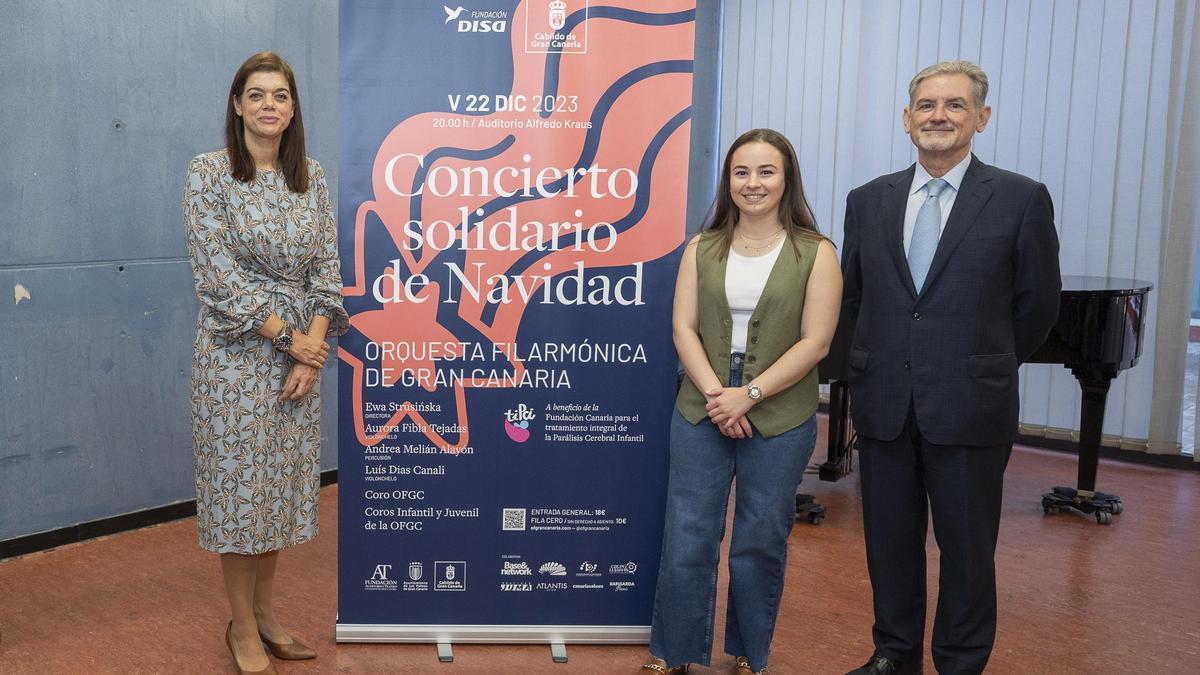 Sara Mateos, Emma Rodríguez y Pedro Justo en la presentación del Concierto de Navidad OFGC DISA.