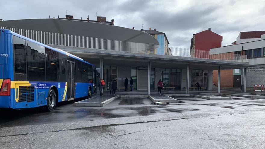 Caída en picado de los usuarios del transporte público en Asturias: un 95 por ciento menos