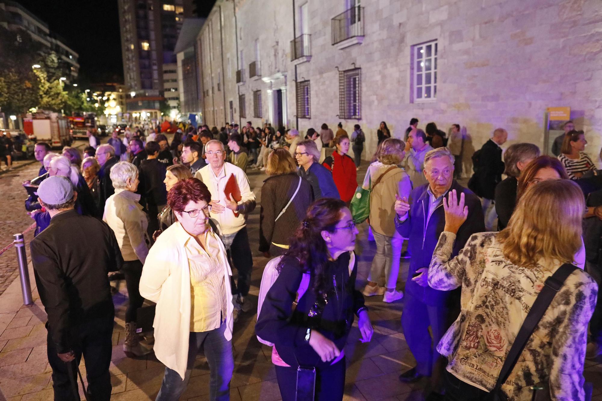 Un ferit greu, adult, i set de lleus, dos adults i cinc infants, en una explosió a la Casa de Cultura