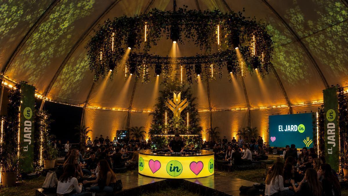 El Jard-In nace como una propuesta pensada para desconectar durante unos minutos del ritmo más intenso del festival.