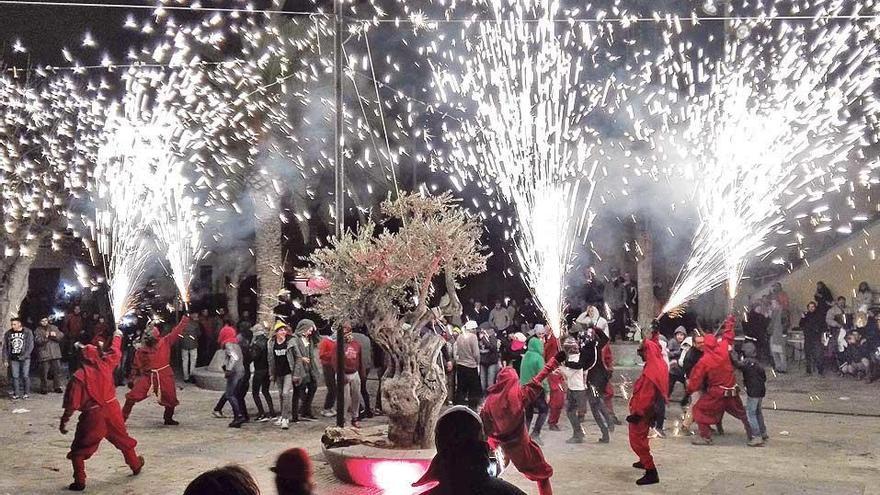 Animada ´revetla´ de Sant Antoni