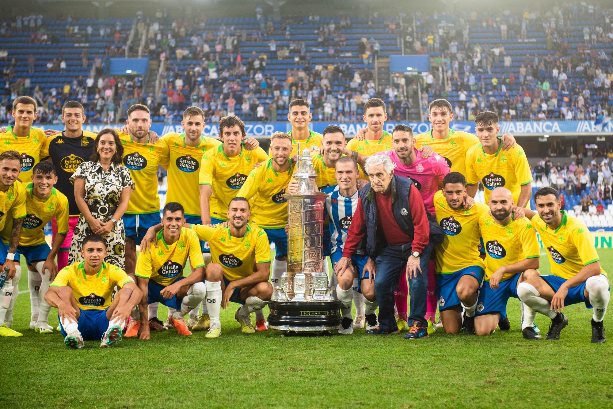Trofeo Teresa Herrera 4-0 | El Dépor se da un festín entre las lágrimas