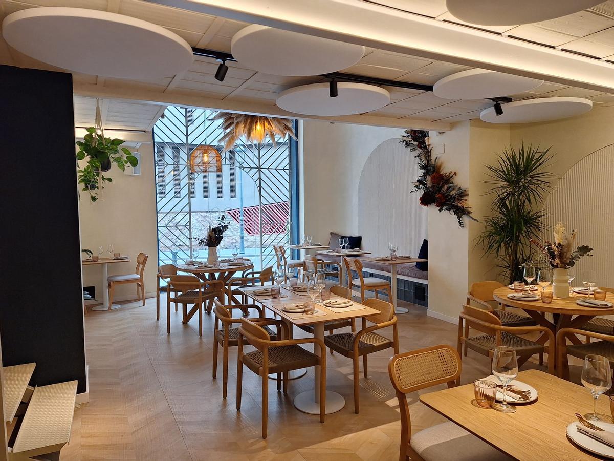 El restaurante alicantino con los paneles fonoabsorbentes de la empresa Calma Acústica.