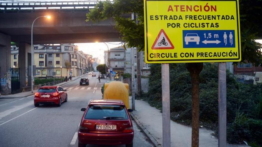 La Xunta opta por una senda peatonal y ciclista por el margen derecho para reformar el vial hacia Marín | FOTOS: RAFA VÁZQUEZ-XUNTA