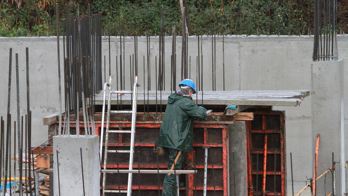 Un trabajador del sector de la construcción