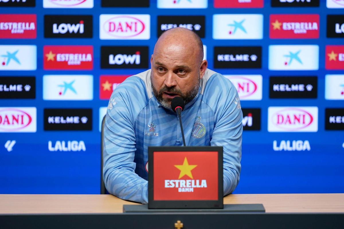 Manolo González, en la rueda de prensa previa al Girona
