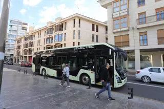 Elche recibe 4 millones de ayudas europeas para autobuses eléctricos, ampliar líneas y pagar con el móvil
