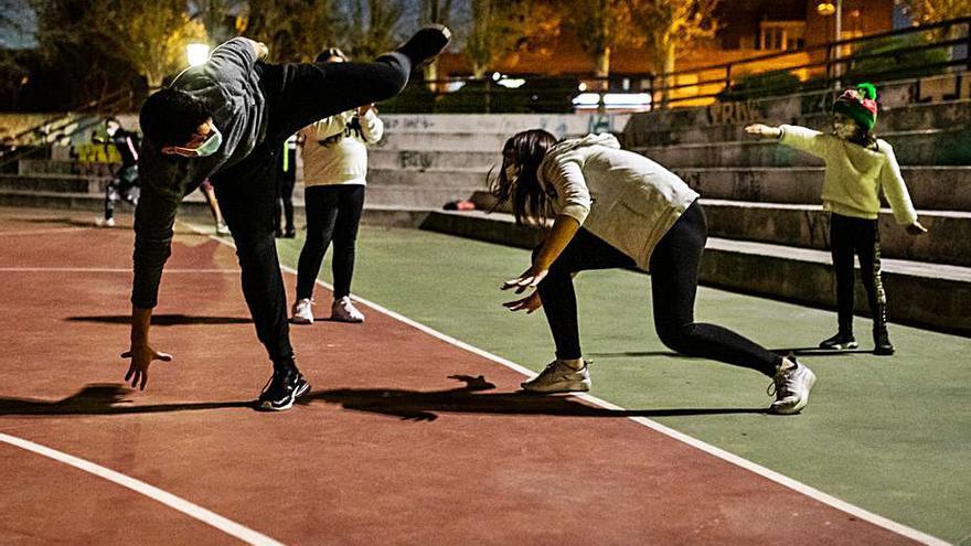 Un grupo de jóvenes practica capoeira. | Nico Rodríguez