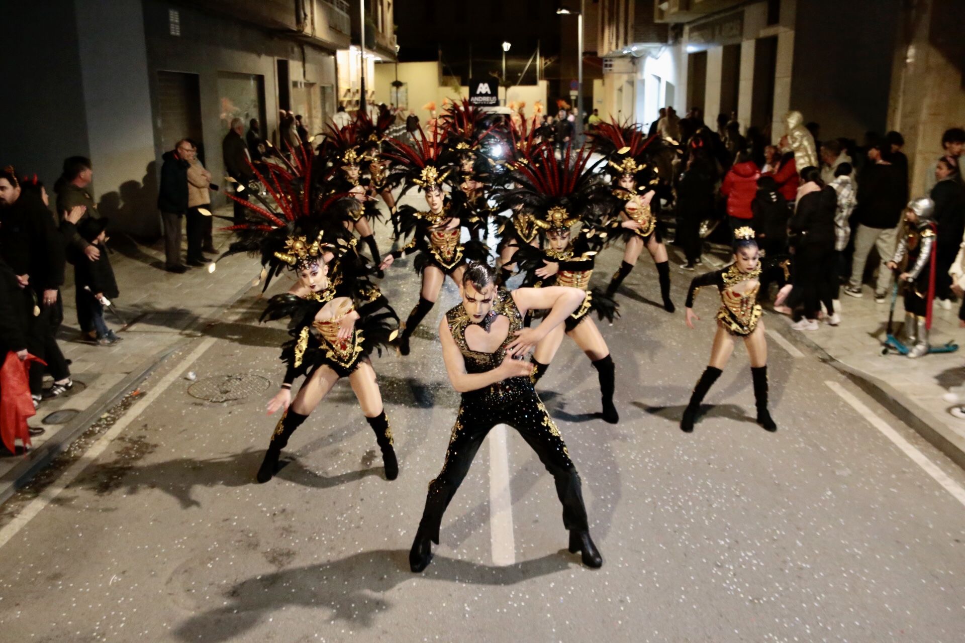 Miles de personas disfrutan del Carnaval en las calles de Lorca