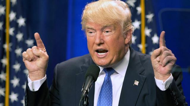 Donald Trump, durante un acto electoral en Manchester (New Hampshire), el lunes.