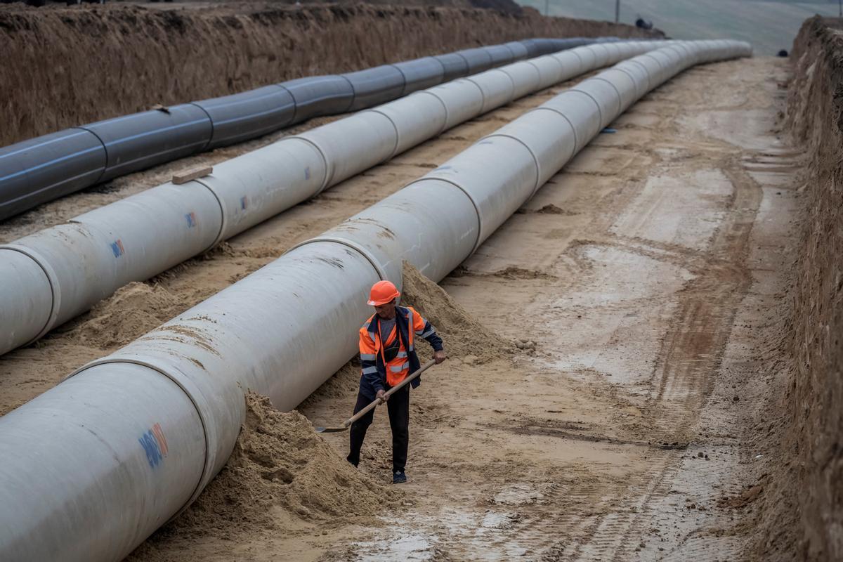 Trabajos para devolver el agua potable a Nikopol (Ucrania)