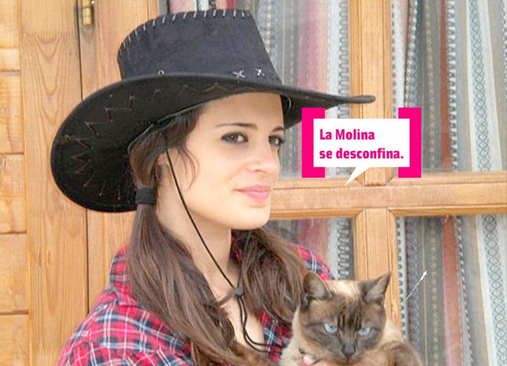 Susana Molina con un gatete