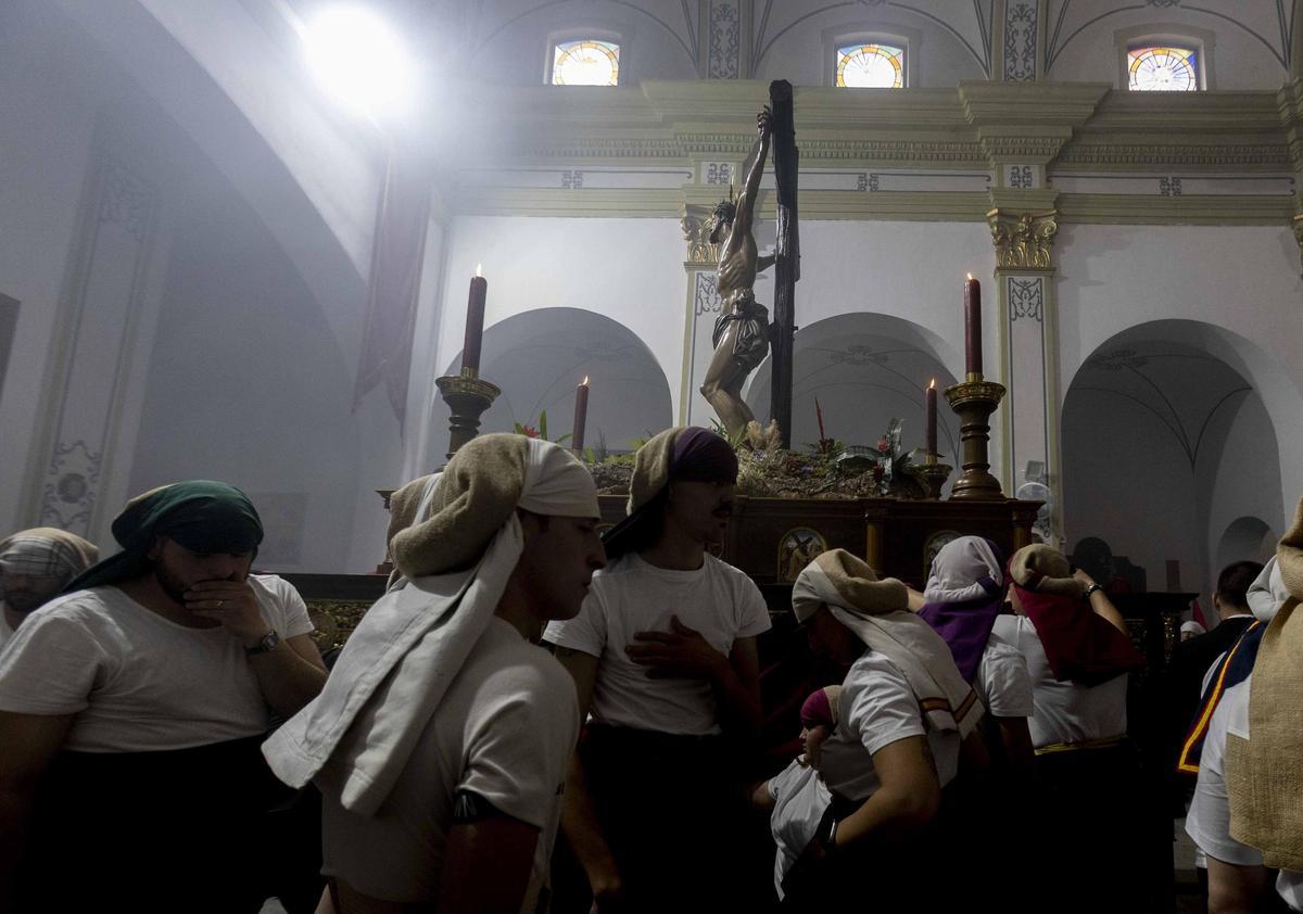 Semana Santa en Alicante 2026: Procesión de la Hermandad Penitencial Mater Desolata en el Viernes Santo