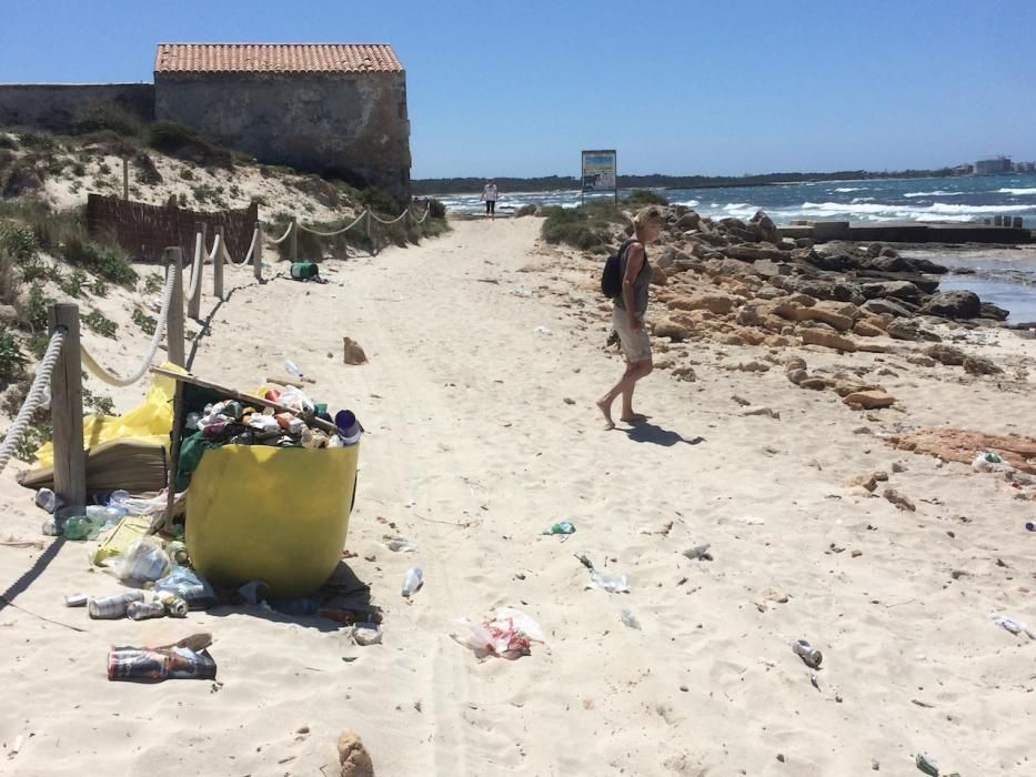 La basura se apodera de es Trenc