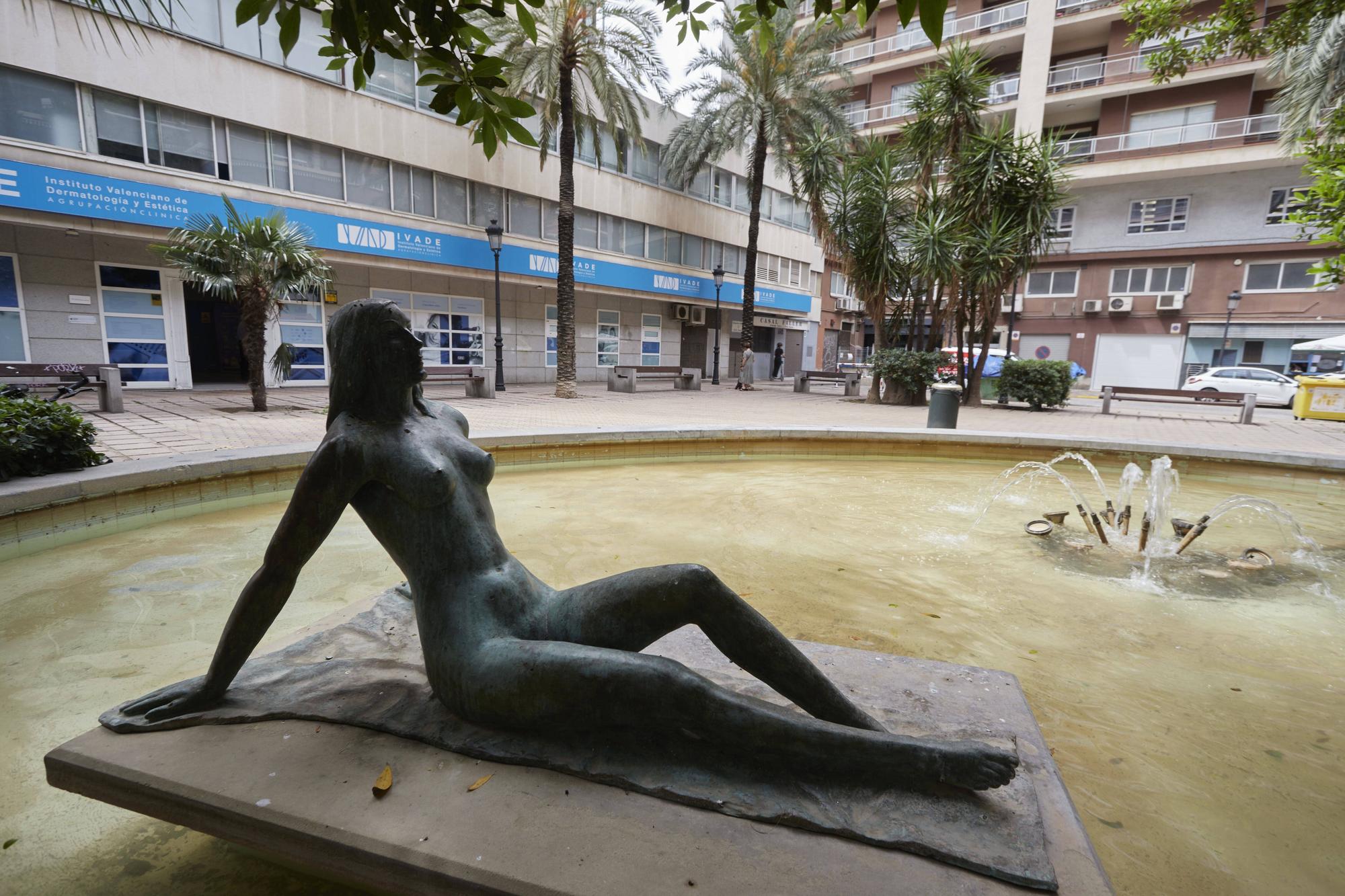 El Ayuntamiento de Xàtiva recibe una escultura original de Francisco Bolinches