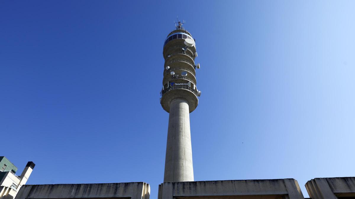 El pirulí de Telefónica se construyó en poco más de un año en Vía Hispanidad.