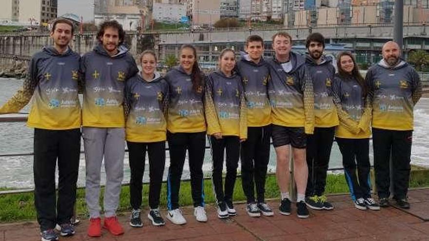 Miembros del Club Bádminton Astures.