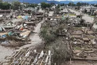 Las inundaciones dejan ya 127 víctimas mortales en Brasil