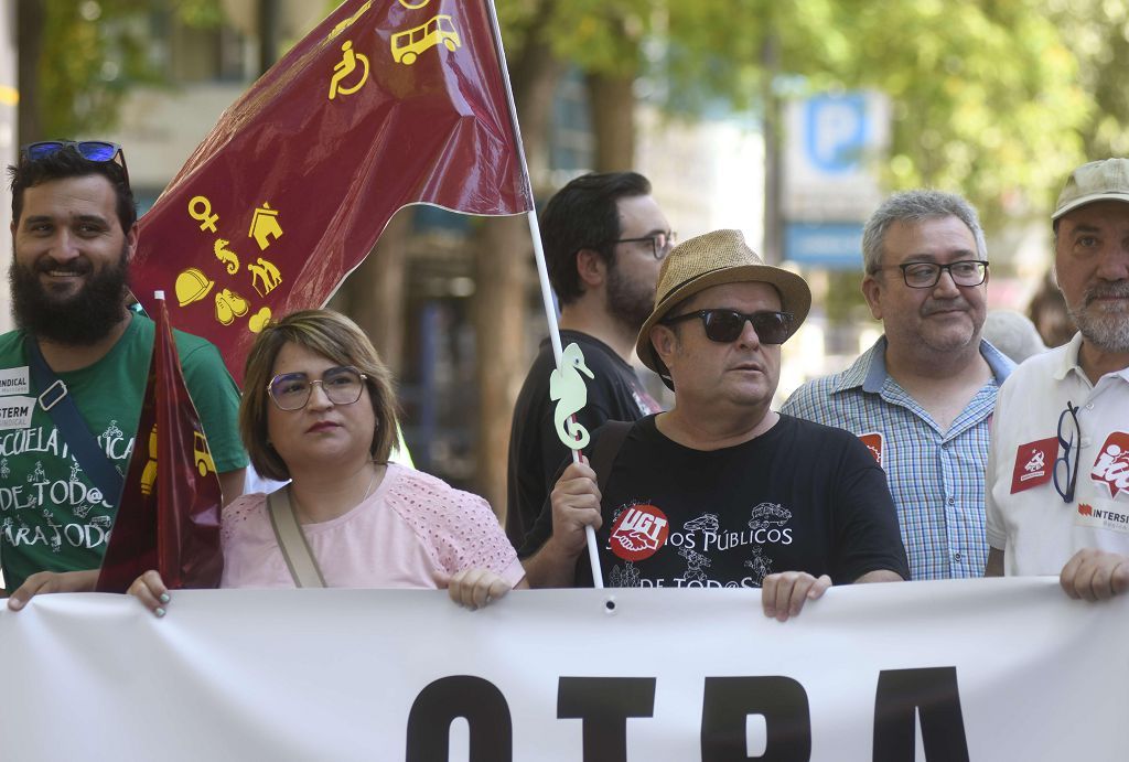 Las mareas se echan a la calle en el Día de la Región de Murcia