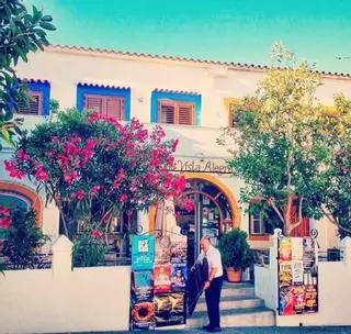 Adiós al Café Vista Alegre de Sant Joan tras casi 90 años de vida en el norte de Ibiza