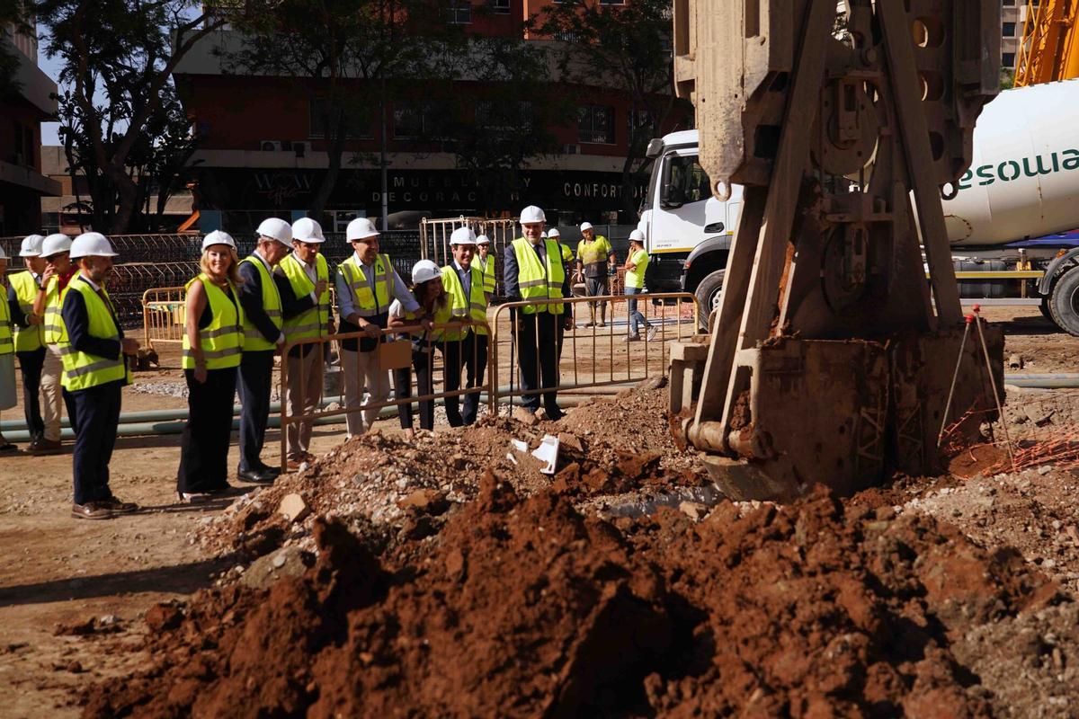 El presidente de la Junta de Andalucía, Juanma Moreno, preside el acto de inicio de obras de la línea 2 del metro de Málaga al Hospital Civil, en el tramo Hilera-Eugenio Gross
