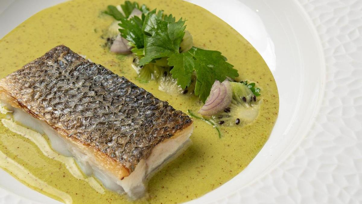Plato de lubina creado por los hermanos Roca.