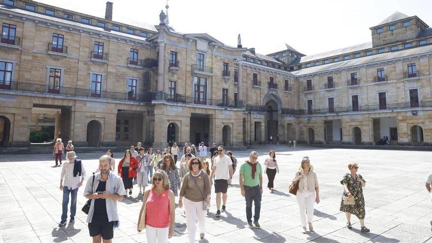 VÍDEO:  La Laboral se reivindica como "plató monumental"