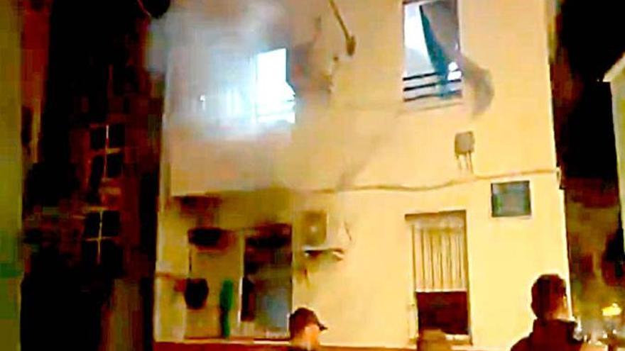 Muere una niña de 10 años tras el incendio de un bloque de pisos en Jaén