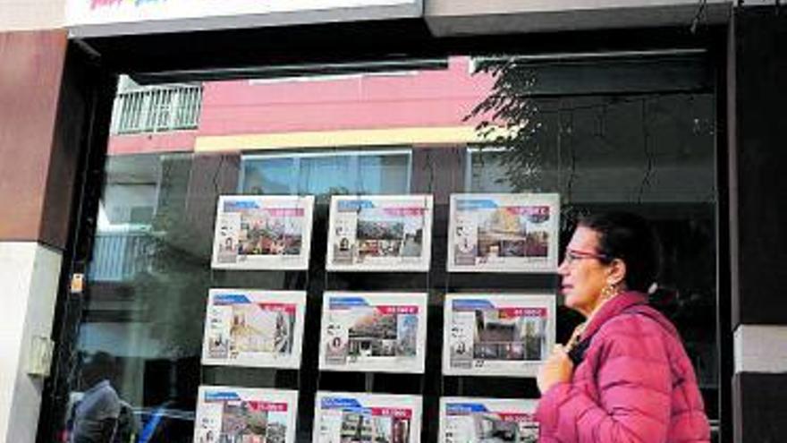 Imagen de archivo de una inmobiliaria.