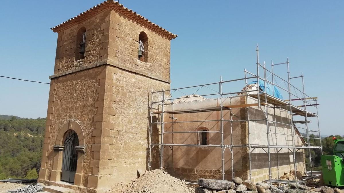 Estado actual de la iglesia de la torre de Erés. | SERVICIO ESPECIAL