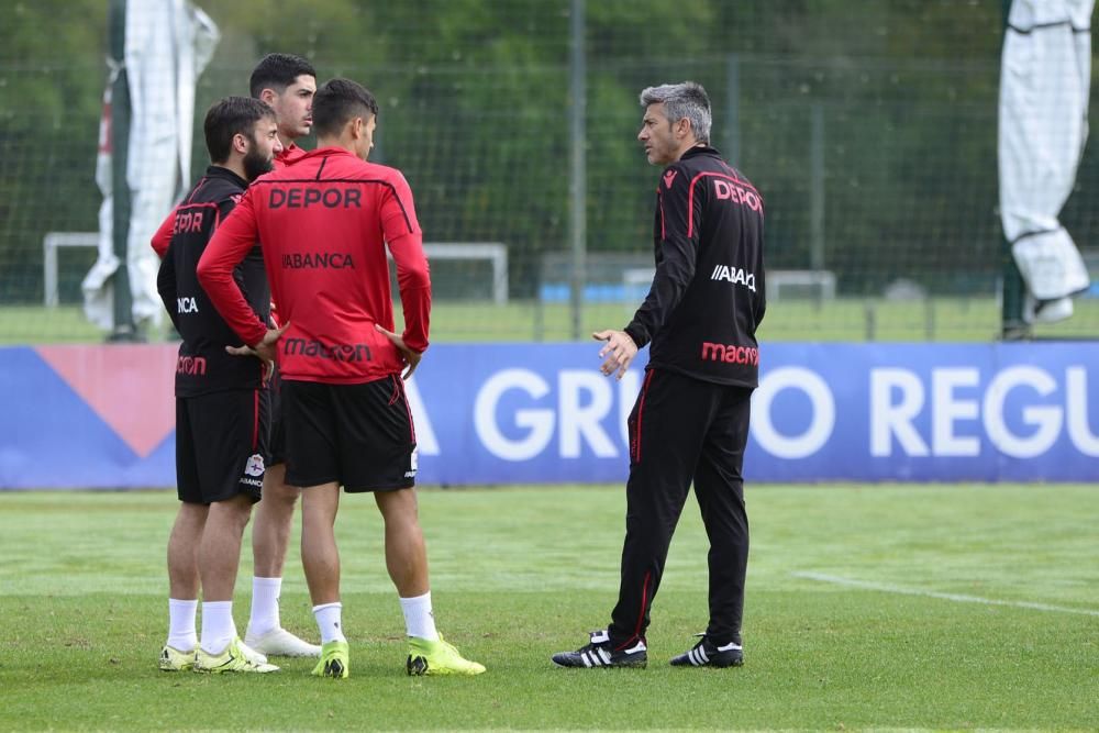 Los jugadores aumentan el ritmo en una nueva sesión para preparar la visita del Extremadura UD el próximo domingo a Riazor.