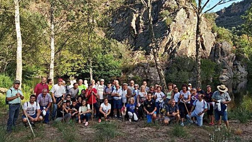 Voluntarios en Arribes del Tormes, y limpieza urbana.